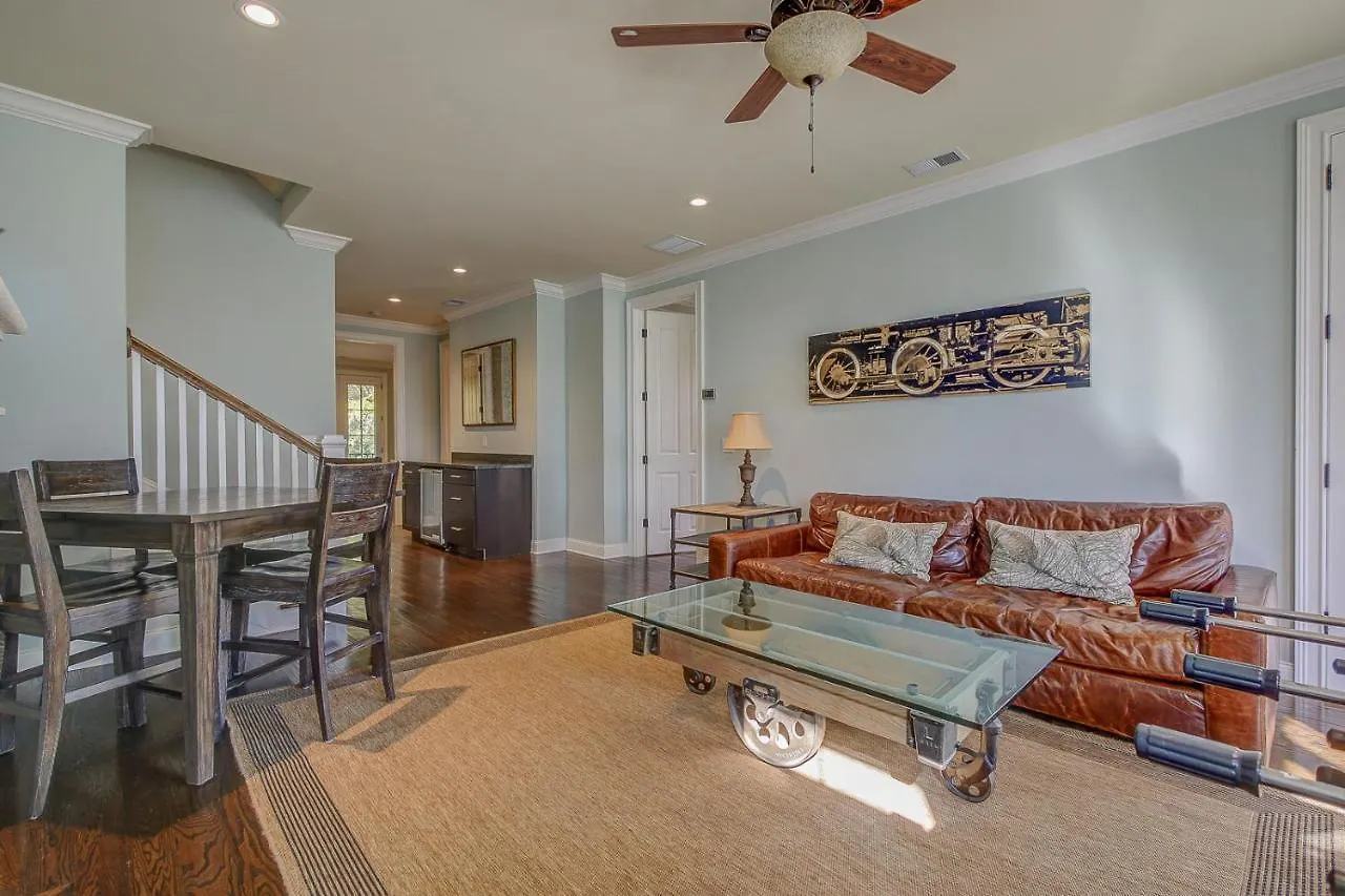 11 Corine Lane