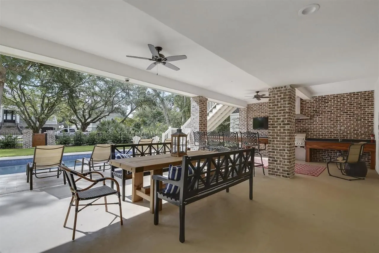 Dollar 19 Holiday home *