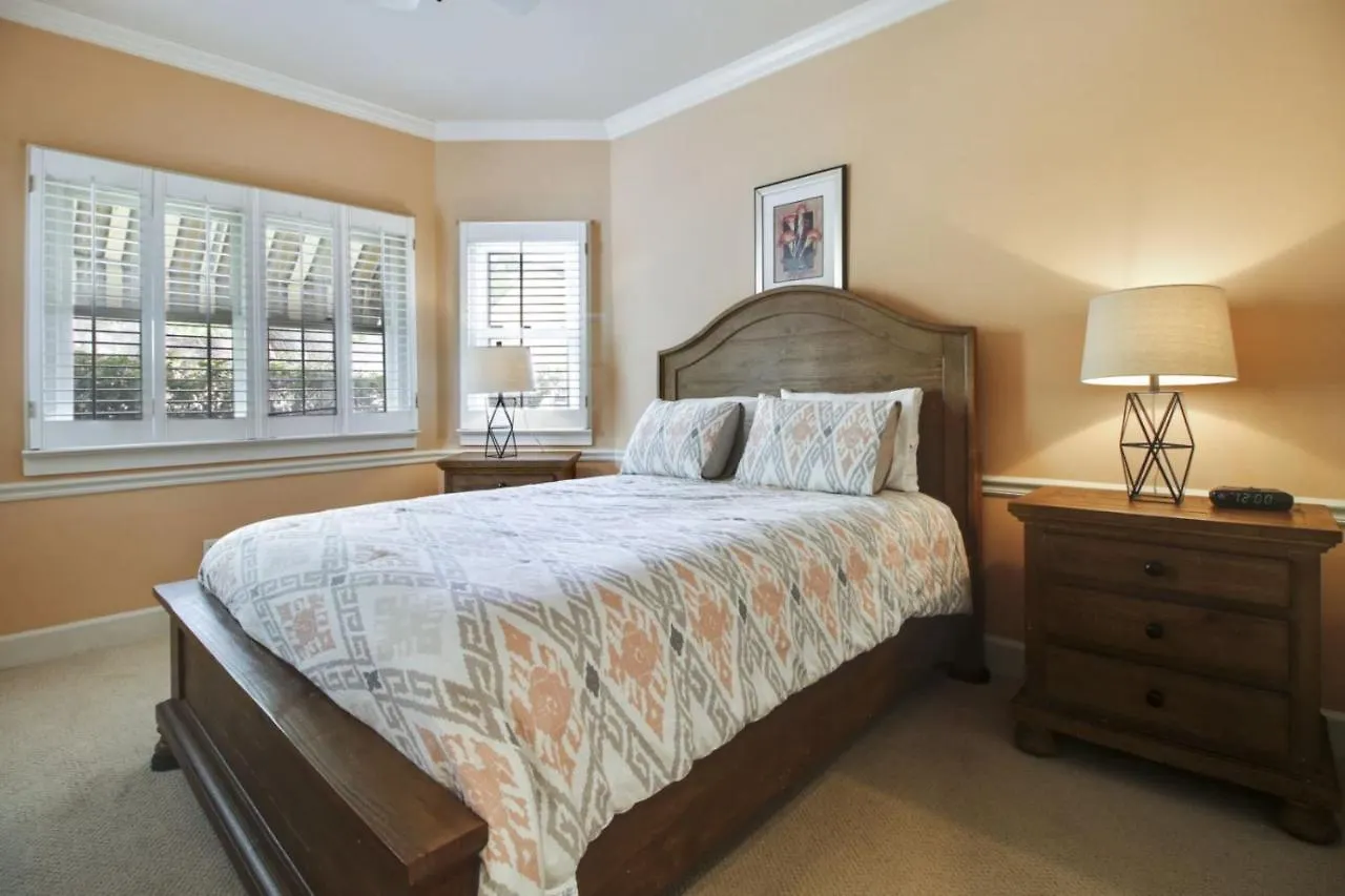 Devonshire 112 Apartment