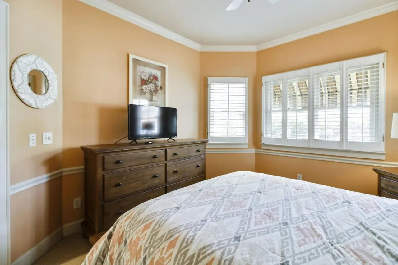 Apartment Devonshire 112