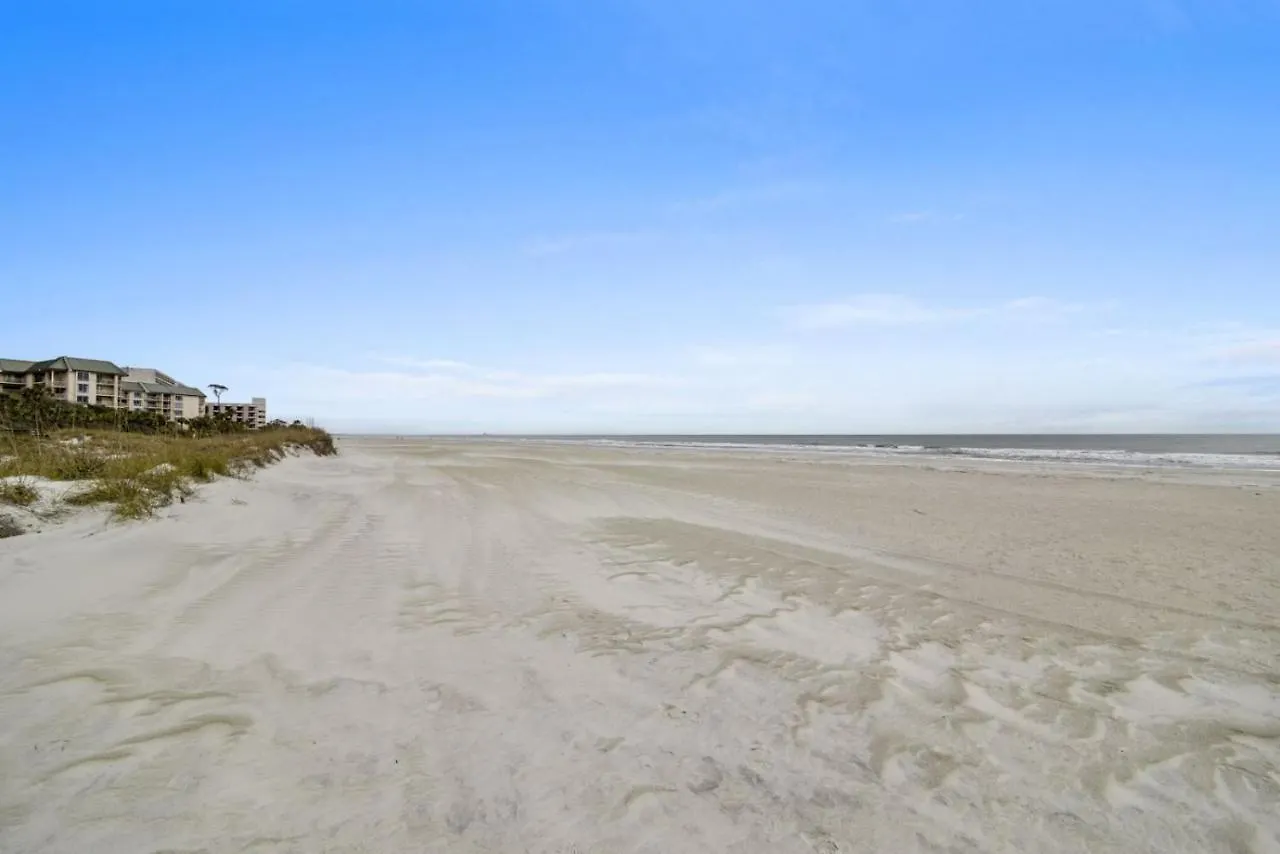 Captains Walk 402