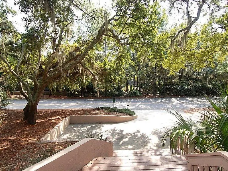 South Sea Pines 84 *