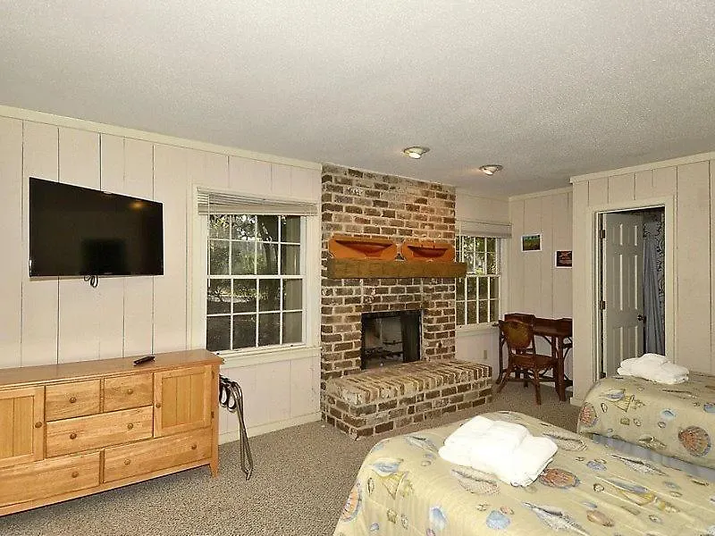 North Sea Pines 119 *