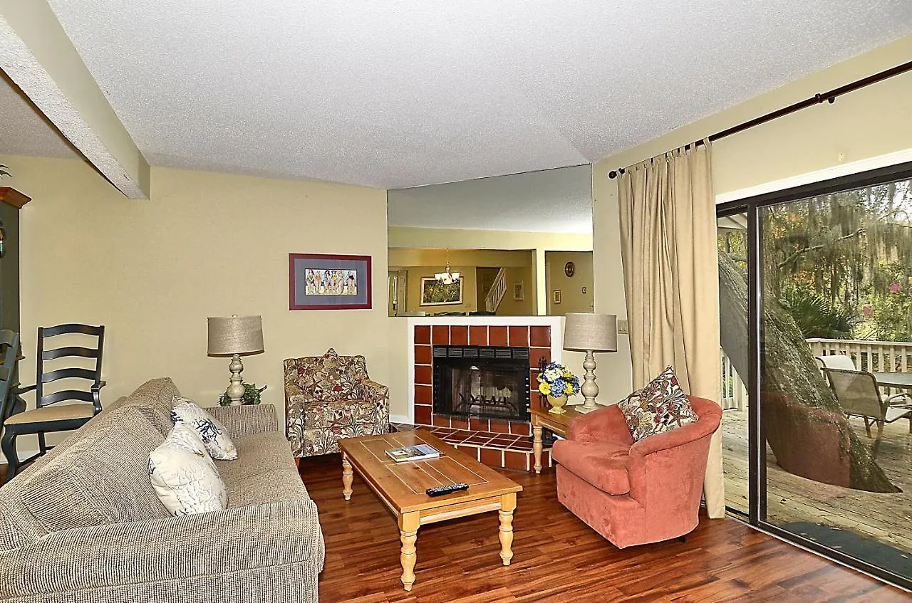 Holiday home Beachwalk 203