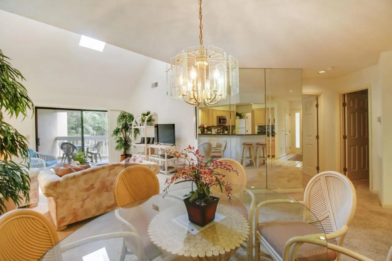 Colonnade Club 168 Holiday home *