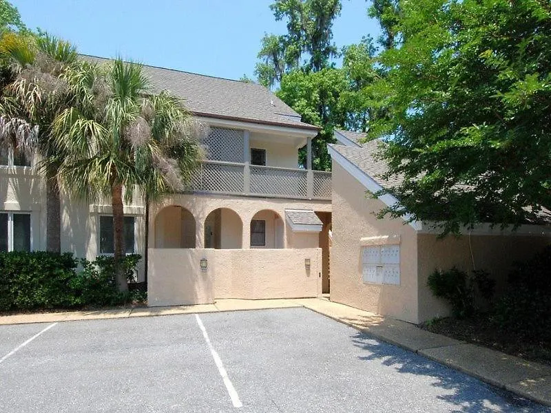 Colonnade Club 174 Hilton Head Island