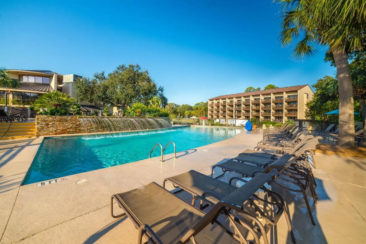 Island Club 6 *