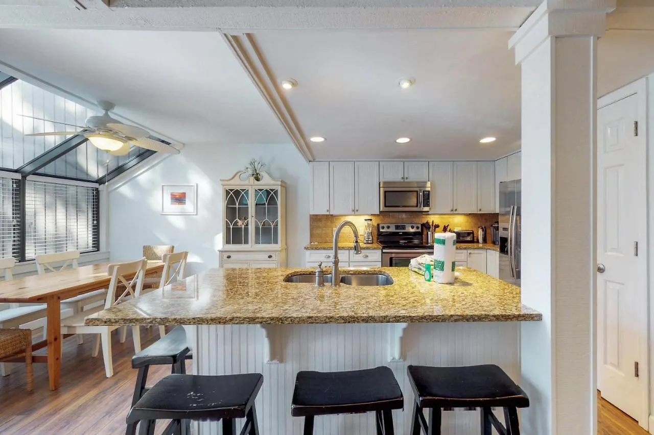 Apartment Beachwalk 104