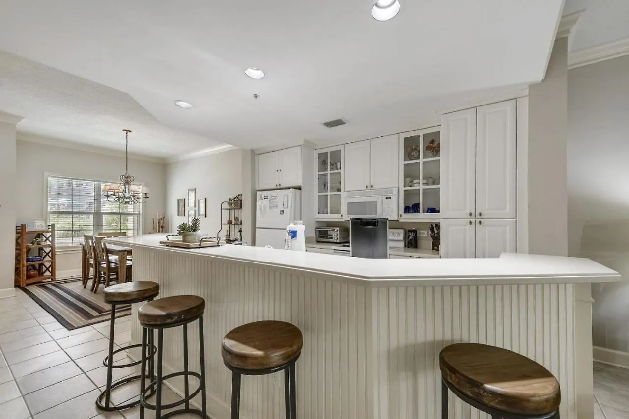 North Shore Pl 109 *