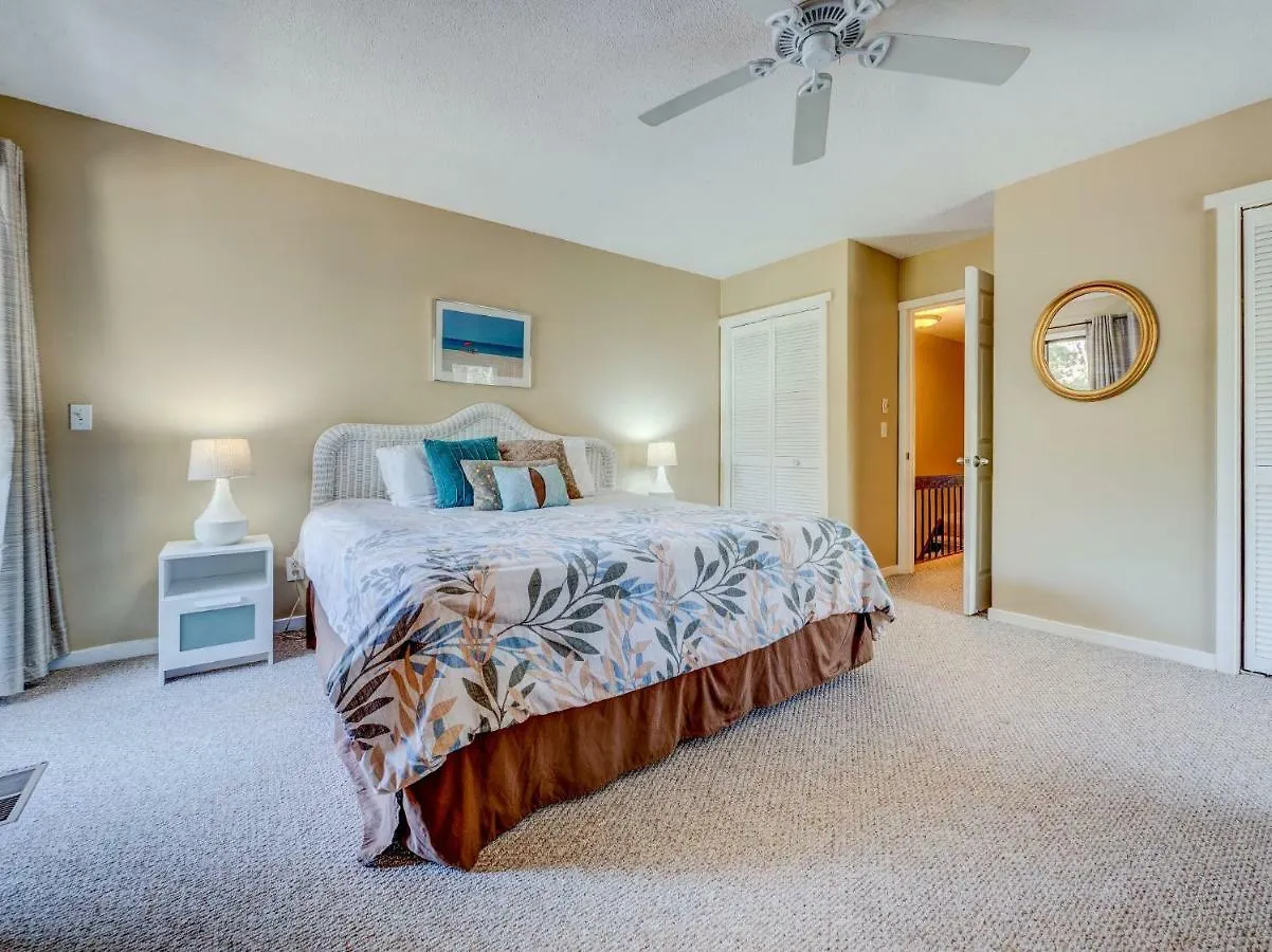 Holiday home Sailmaster 37, 2 Bedrooms, Sleeps 6, Pool, Patio Hilton Head Island