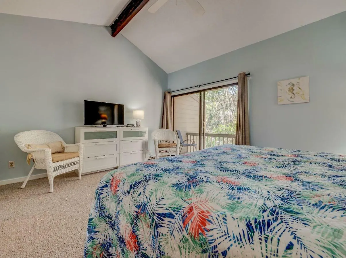Holiday home Sailmaster 37, 2 Bedrooms, Sleeps 6, Pool, Patio