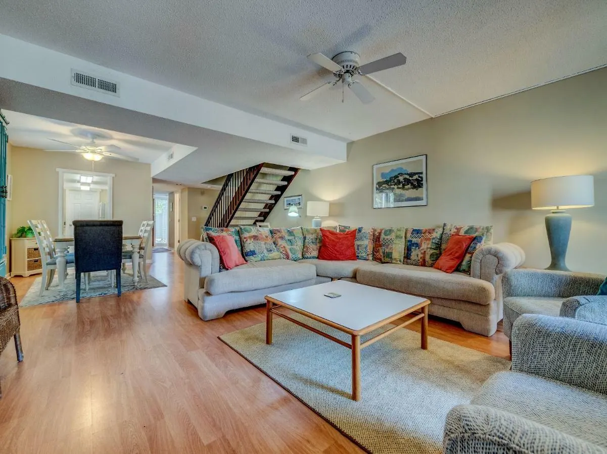 Sailmaster 37, 2 Bedrooms, Sleeps 6, Pool, Patio Hilton Head Island