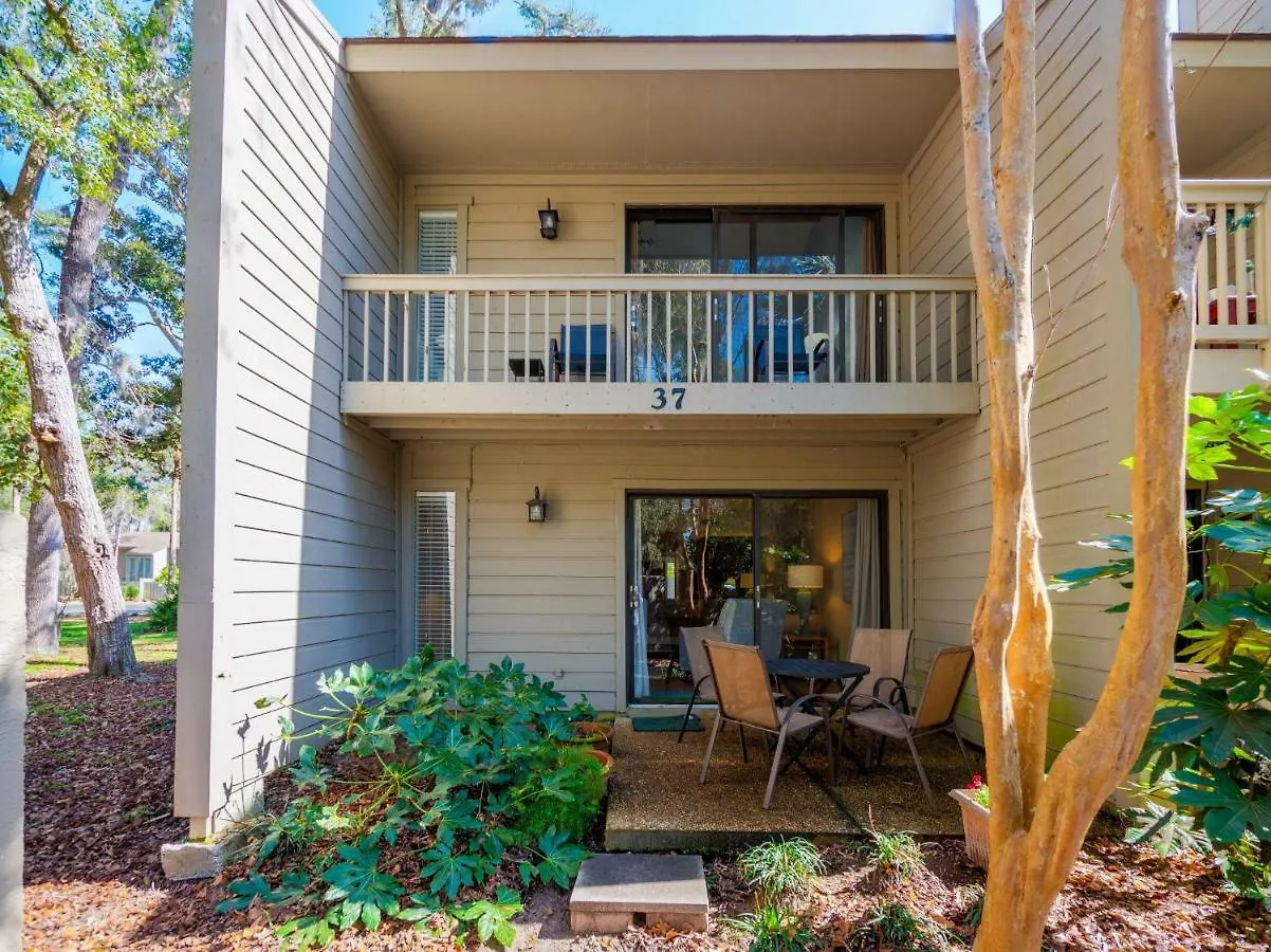 Holiday home Sailmaster 37, 2 Bedrooms, Sleeps 6, Pool, Patio Hilton Head Island