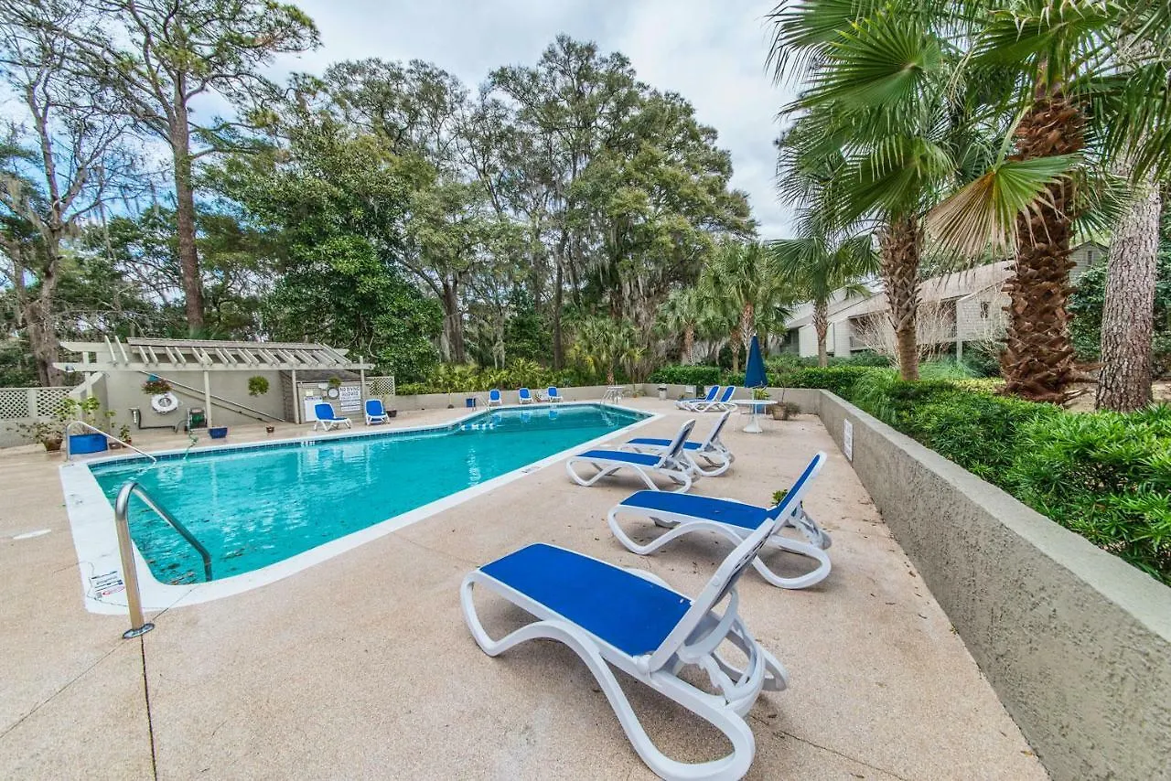 Sailmaster 37, 2 Bedrooms, Sleeps 6, Pool, Patio Holiday home