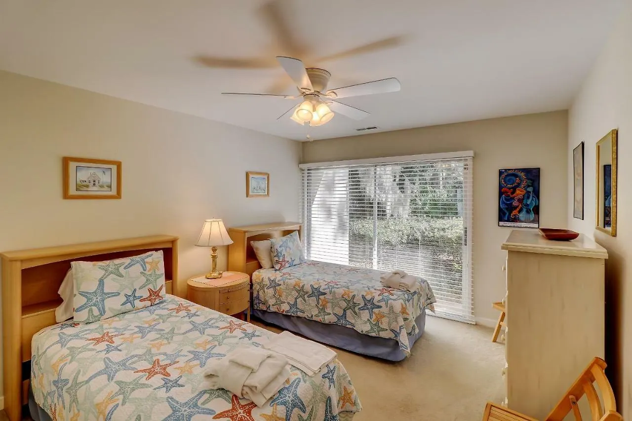 Fairway Lane 104 *