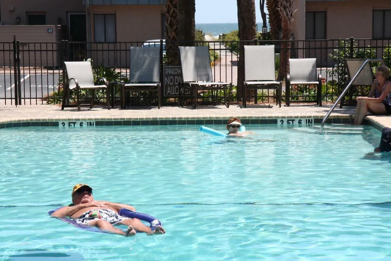 Villa Ocean Villas Deluxe - Oceanfront - Steps To Beach - Great Location - Heated Pool April Hilton Head Island