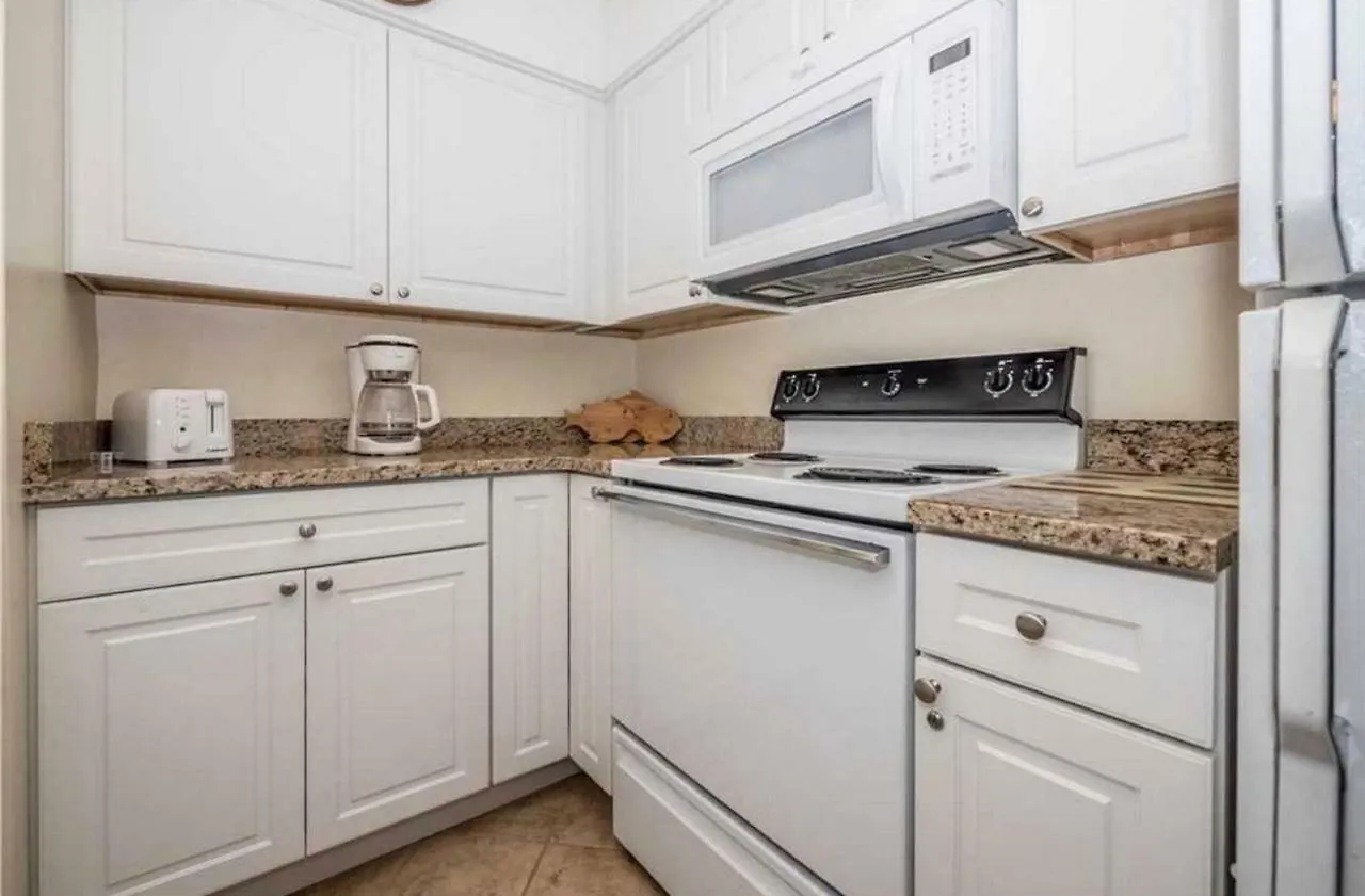 34 South Forest Beach Drive Apartment *