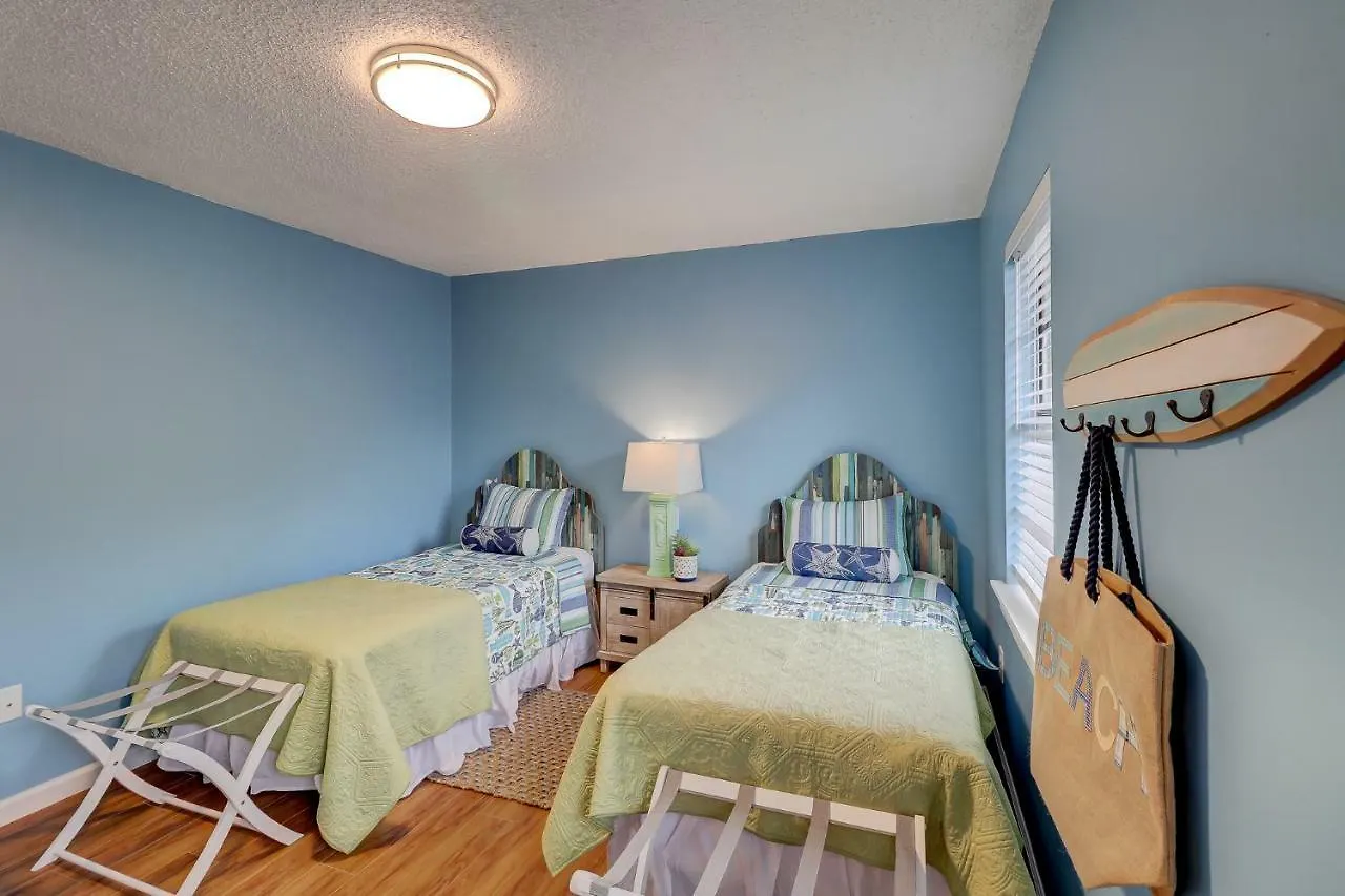 Holiday home Away #61 *