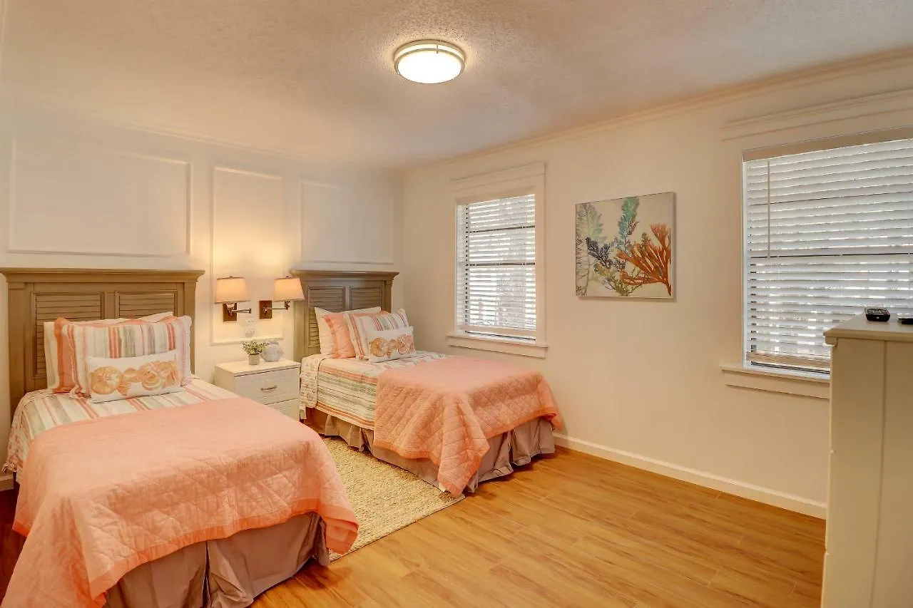 Away #114 Holiday home