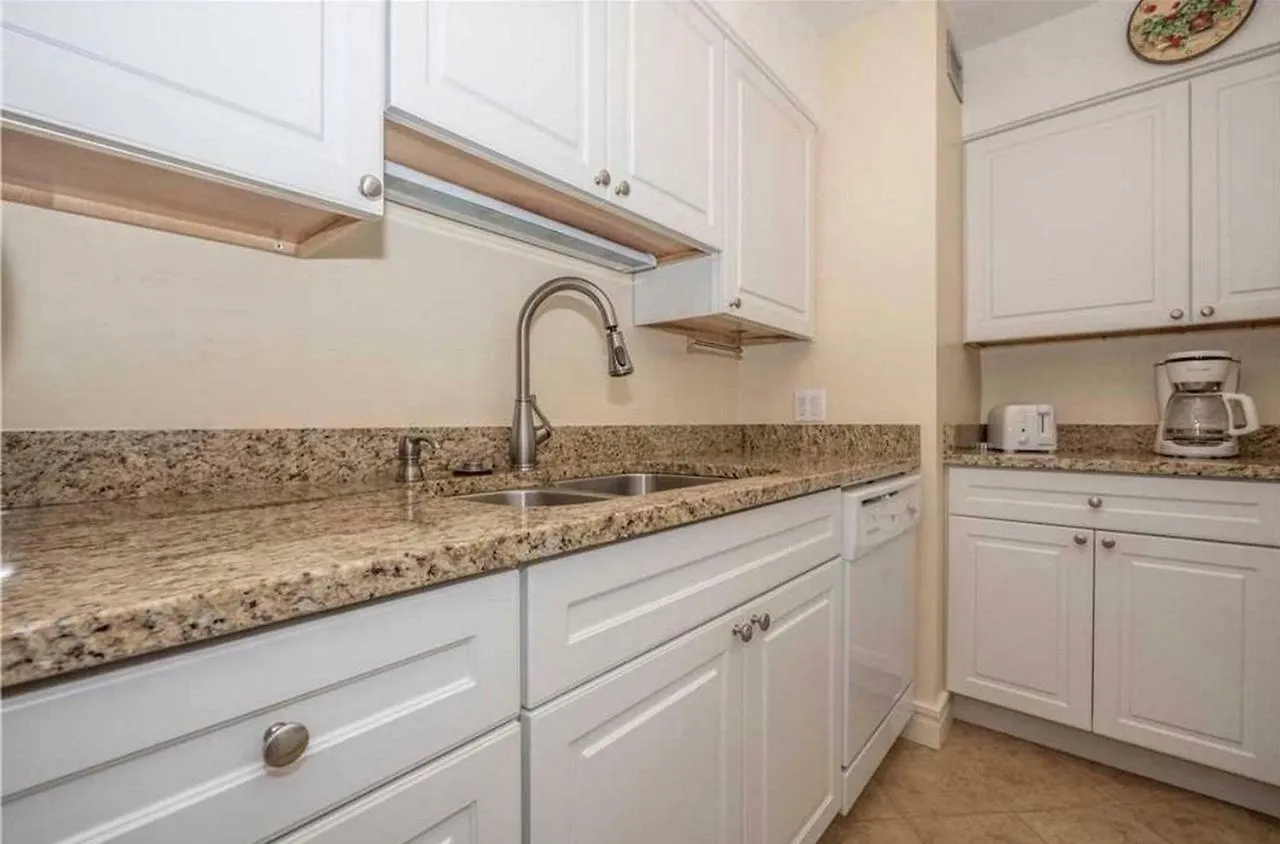 Apartment 34 South Forest Beach Drive *