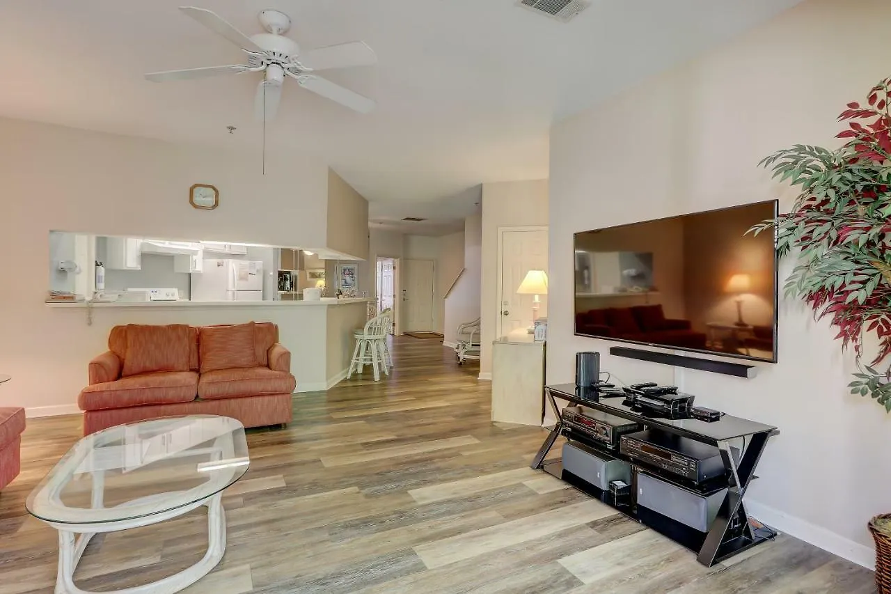 Apartment Ocean Breeze 96 *