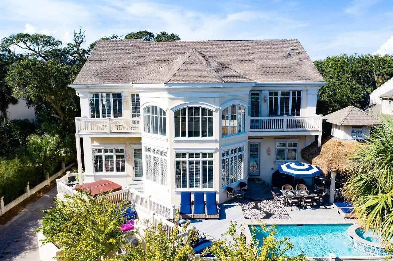 2nd Row Luxury At 30 Knotts Way Holiday home Hilton Head Island