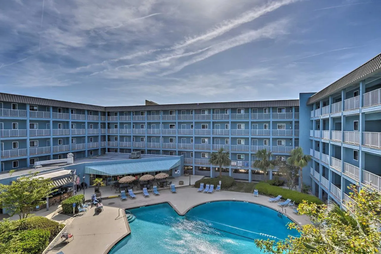 Newly Renovated Hilton Head Retreat, Walk To