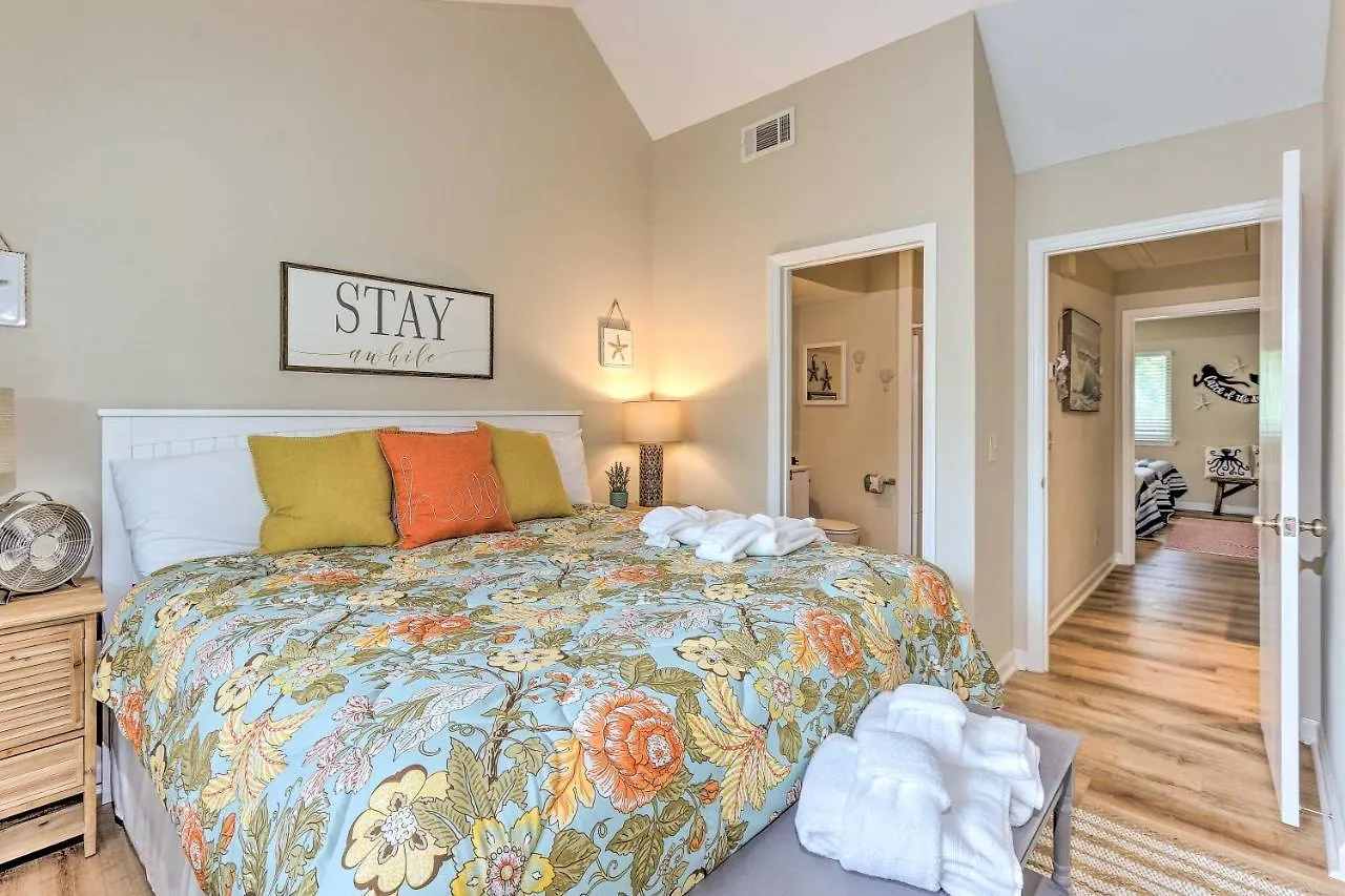 Hilton Head With Balcony - Walk To Beach! * Hilton Head Island