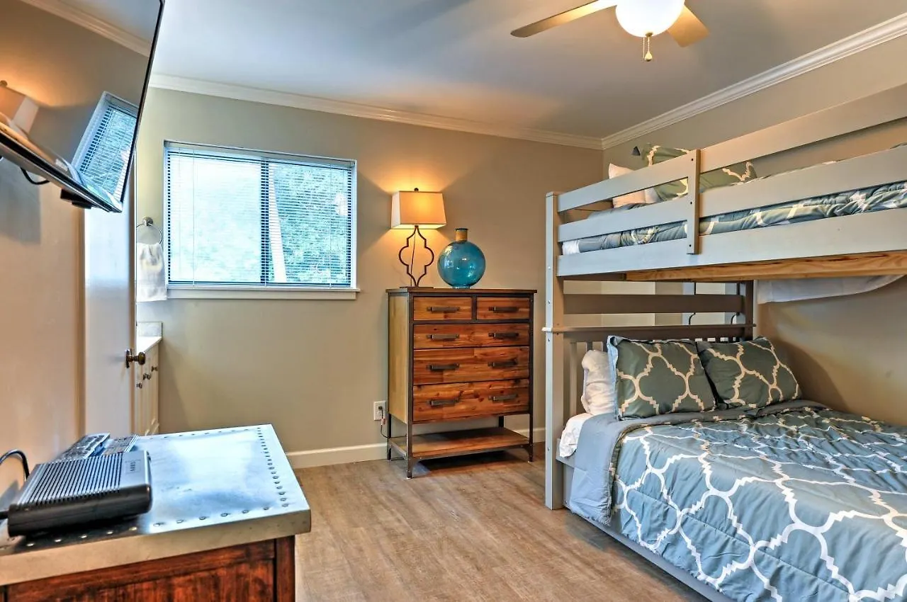 Updated Hilton Head Balcony, Walk To Apartment *