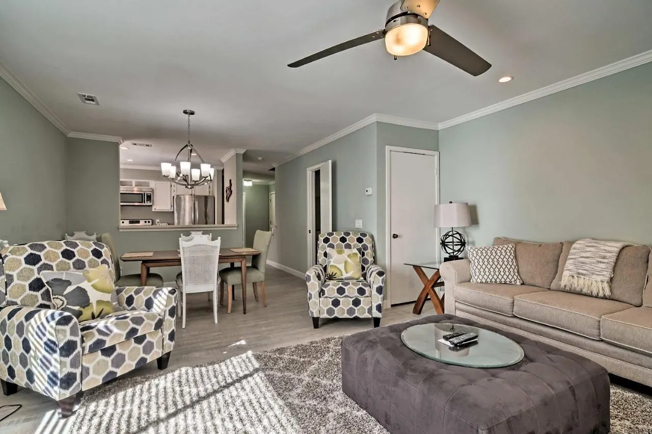 Updated Hilton Head Balcony, Walk To Hilton Head Island