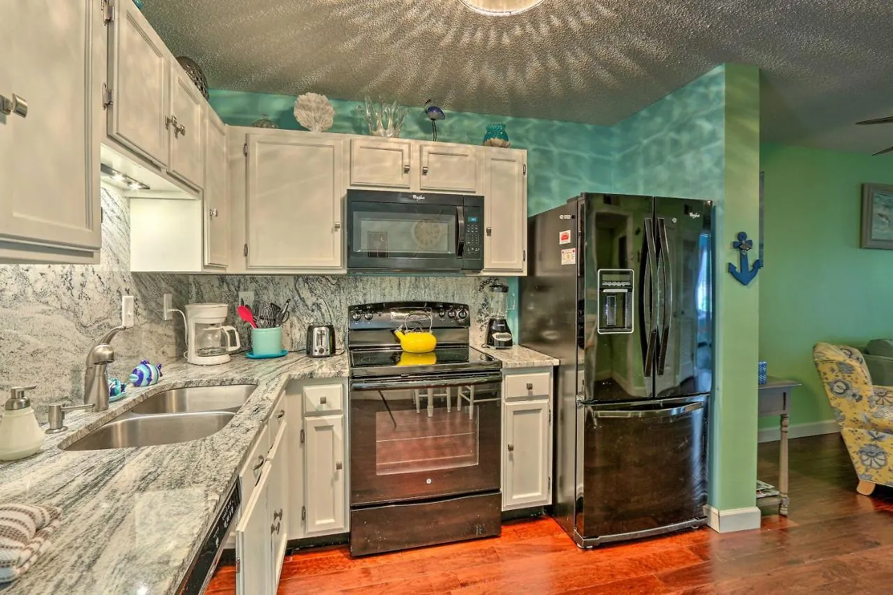 Apartment Colorful Hilton Head With And Pool Access! Hilton Head Island
