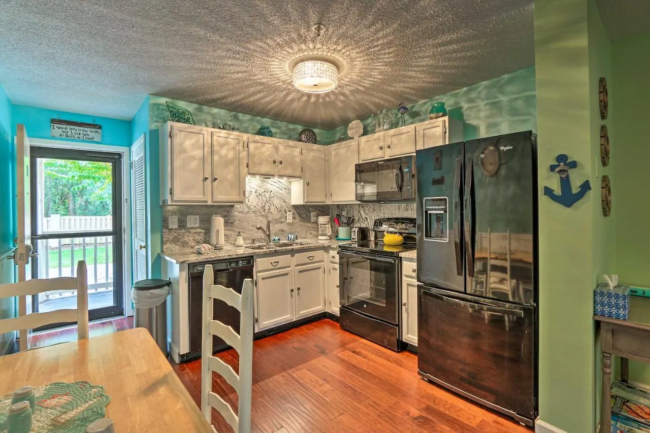 Colorful Hilton Head With And Pool Access! Hilton Head Island