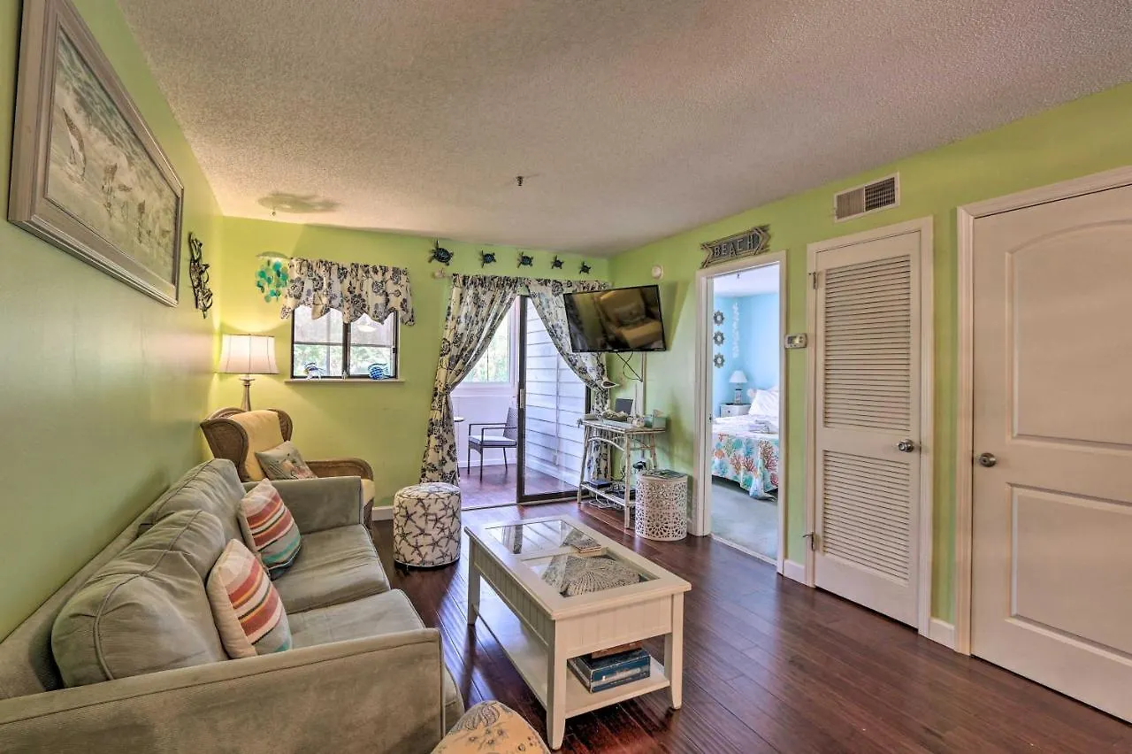 Apartment Colorful Hilton Head With And Pool Access! *