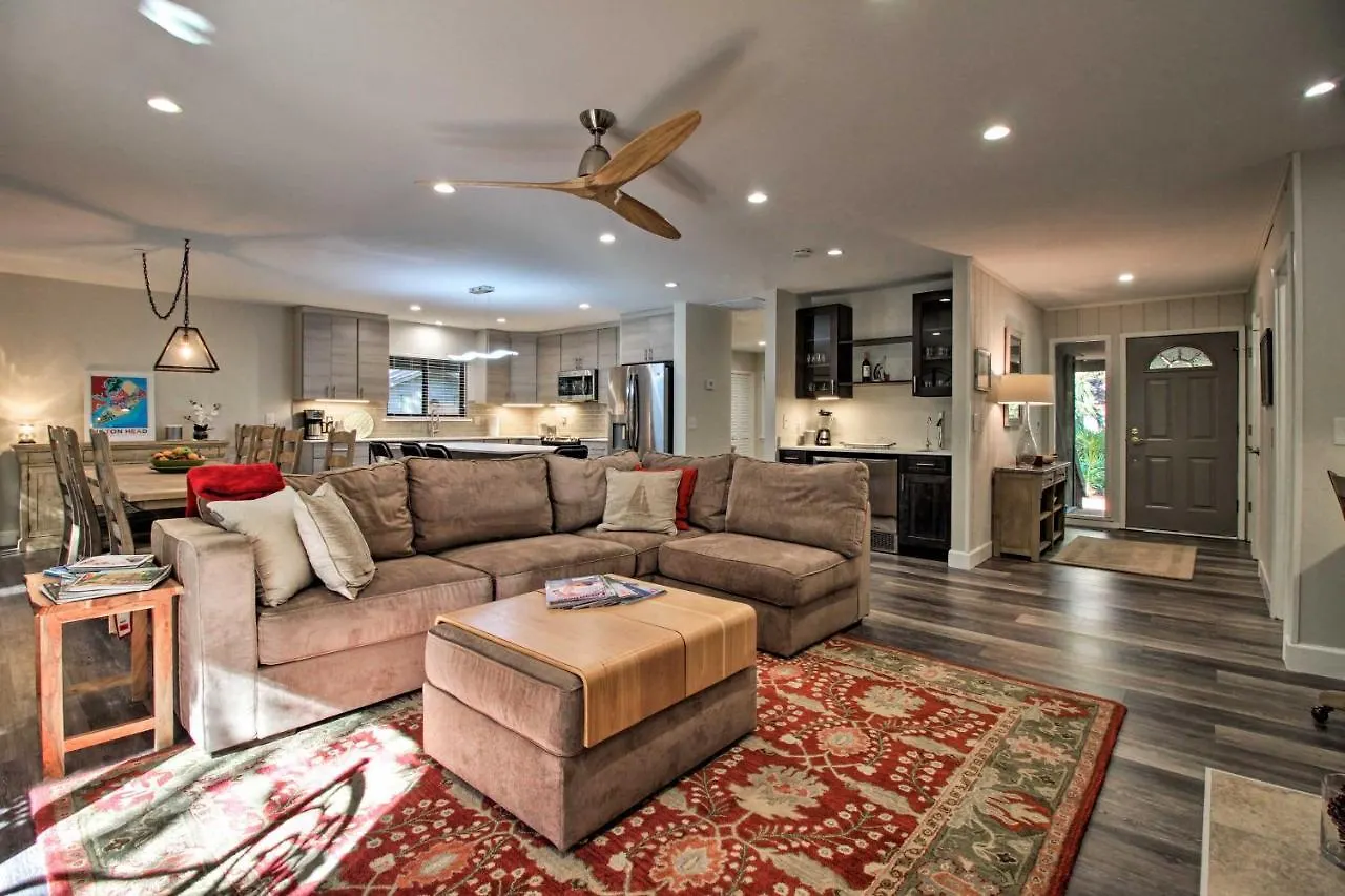 Spacious 1 Mile To Club And Harbour Town! Hilton Head Island