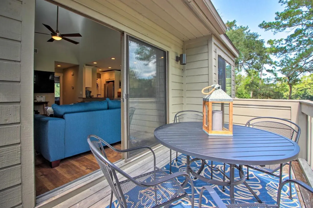 With Golf Course Views, Walk To Harbour Town! Apartment Hilton Head Island