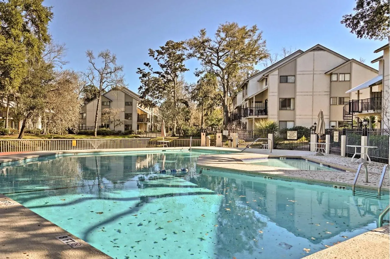 Apartment Updated Hilton Head Balcony, Walk To