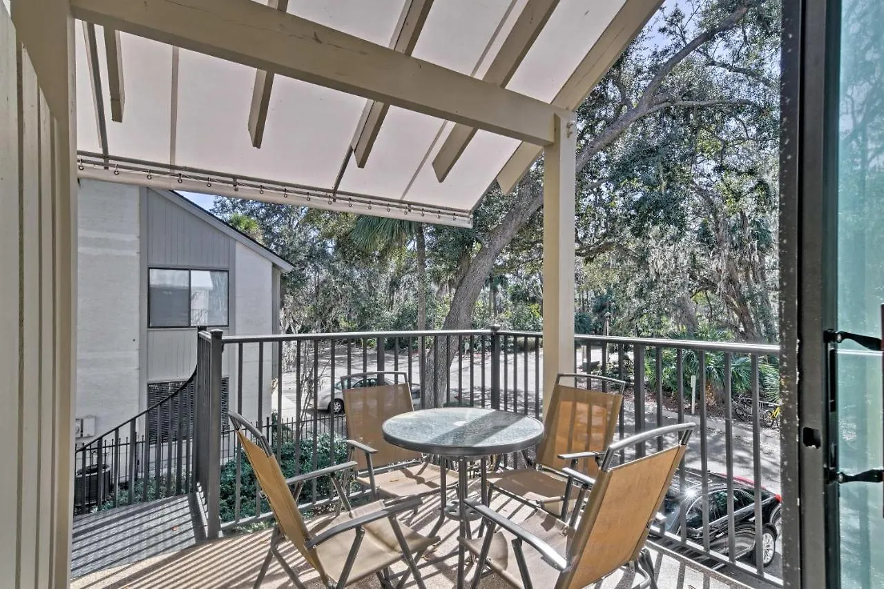 Updated Hilton Head Balcony, Walk To Hilton Head Island