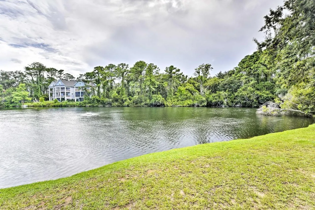 Apartment - Walk To Pool And Beach!