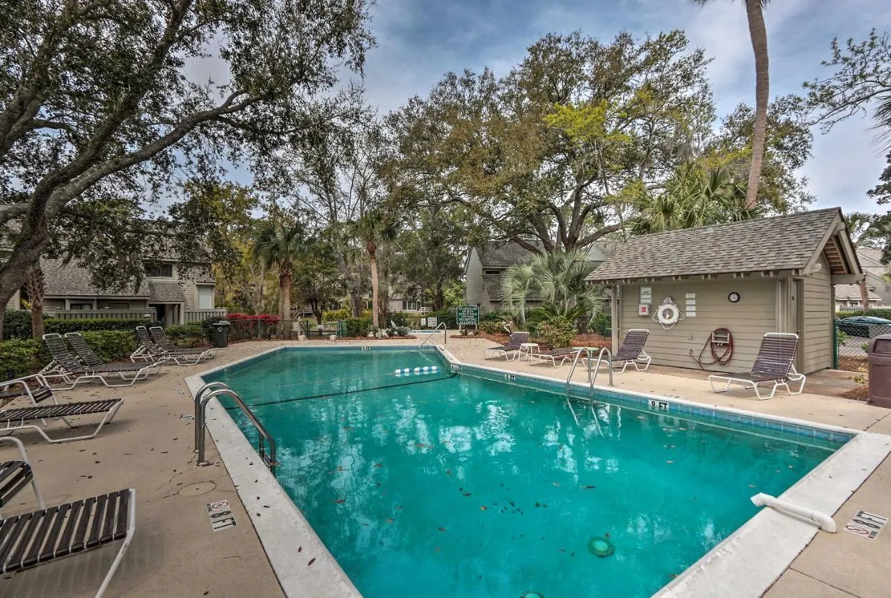 Modern Hilton Head Retreat Walk To And Golf! Holiday home Hilton Head Island