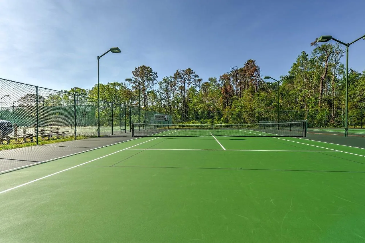 Apartment Hilton Head With Pool, And Dining