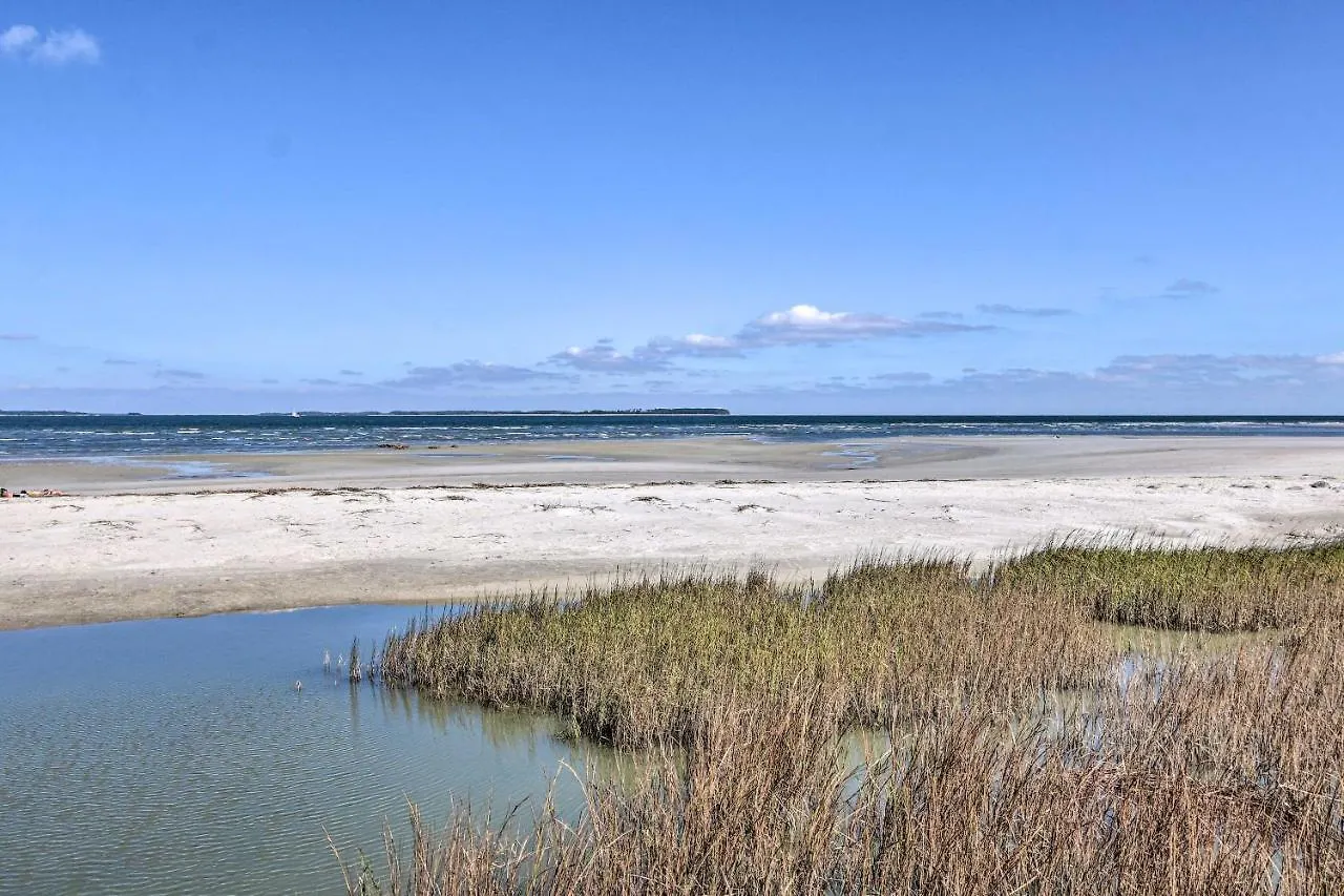 Colorful Hilton Head With And Pool Access! * Hilton Head Island
