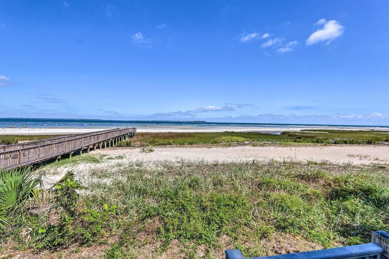 Colorful Hilton Head With And Pool Access! Apartment