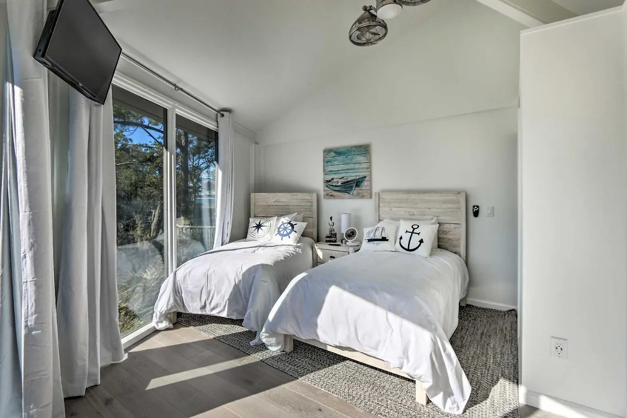 Airy Treehouse With Bikes Walk To Harbour Town! *
