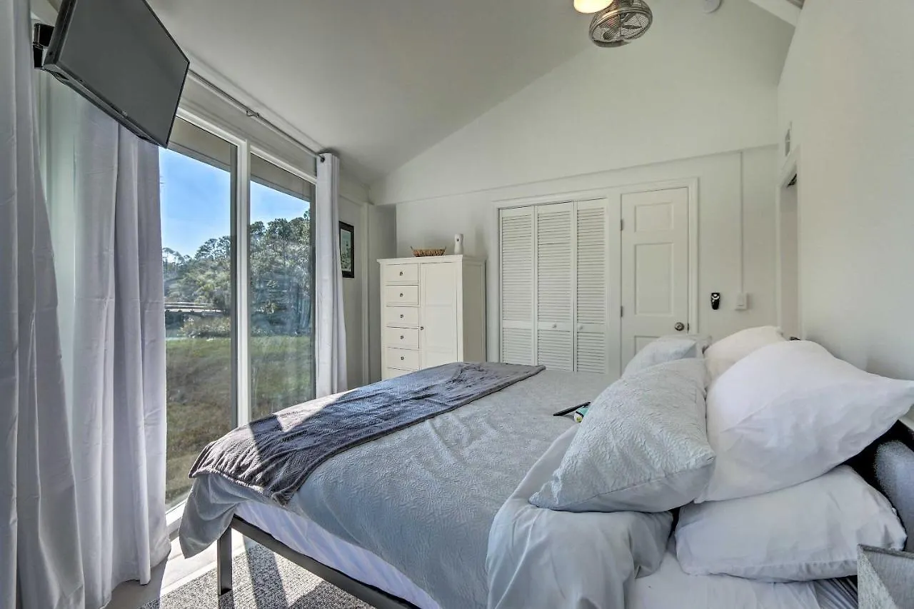 Holiday home Airy Treehouse With Bikes Walk To Harbour Town! Hilton Head Island
