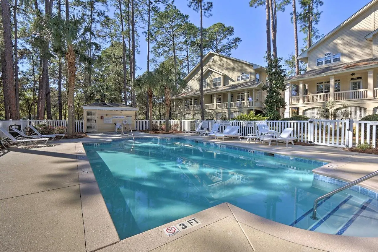 Дом отдыха Coastal Hilton Head Retreat With Pool Access! Хилтон-Хед-Айленд