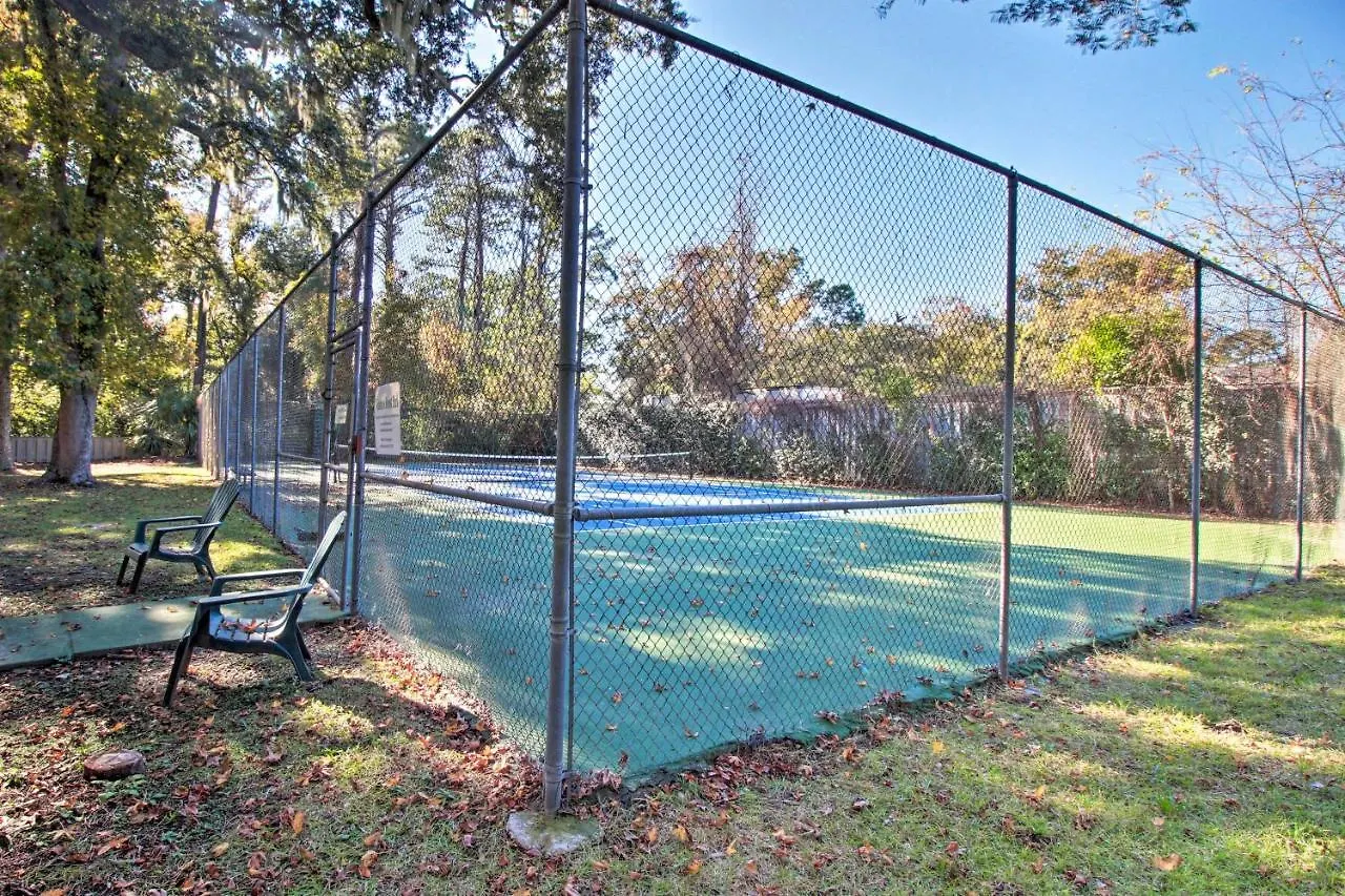 Spacious 1 Mile To Club And Harbour Town! Holiday home