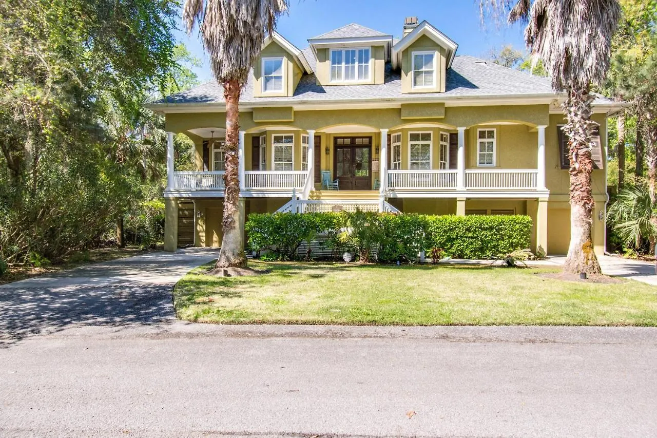 10 Dove Street