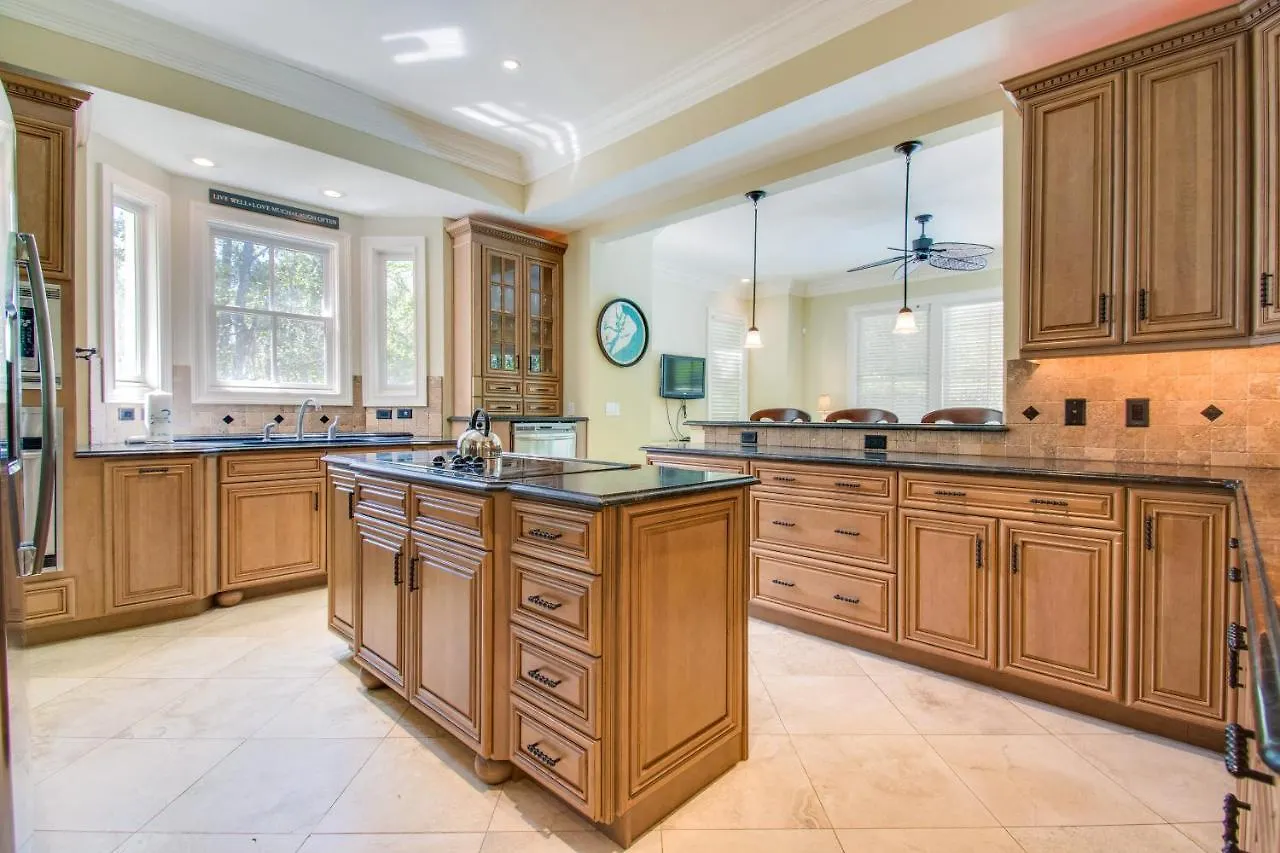 10 Dove Street * Hilton Head Island