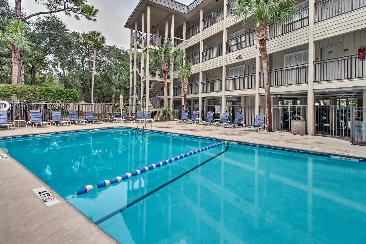 Hilton Head Gem Walk To Coligny Plaza And Beach!