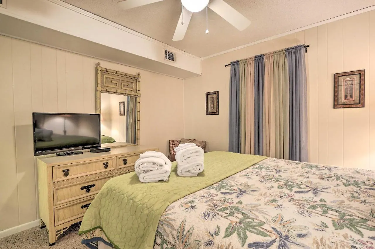 Hilton Head - Walk To Beach And Restaurants! Villa Hilton Head Island